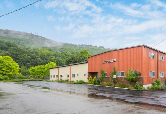 Red Oak provided a $2.5-million bridge loan with a 12-month term and two 6-month renewal options.